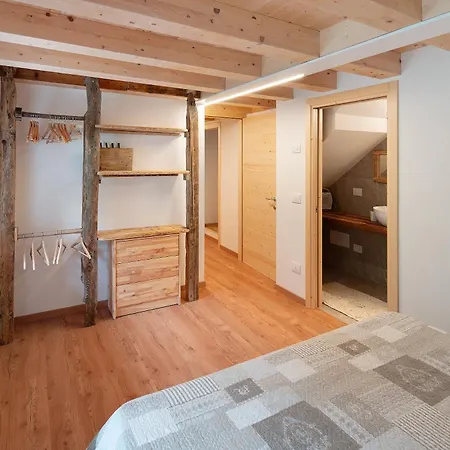 Thari House Dolomiti Tatil Evi *