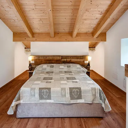 Thari House Dolomiti * Piaia (San Tomaso Agordino, Belluno)