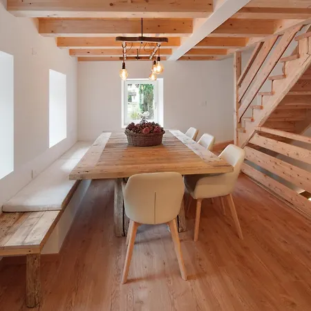 Thari House Dolomiti * Piaia (San Tomaso Agordino, Belluno)