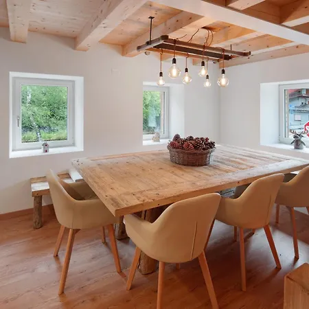 Thari House Dolomiti Semesterbostad Piaia (San Tomaso Agordino, Belluno)