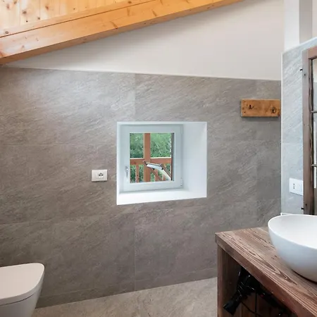 Thari House Dolomiti * Piaia (San Tomaso Agordino, Belluno)