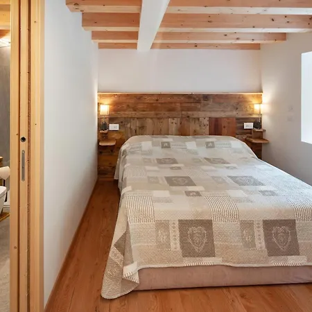 Semesterbostad Thari House Dolomiti *