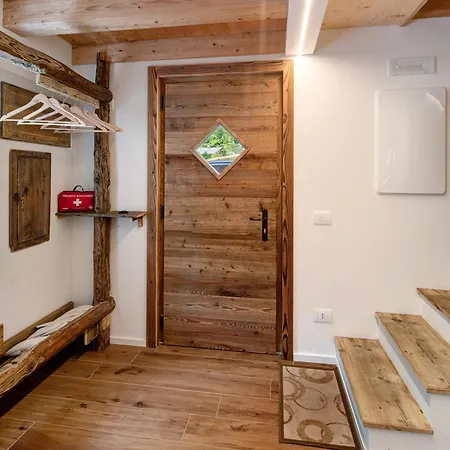 Semesterbostad Thari House Dolomiti *