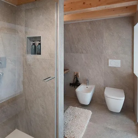 Thari House Dolomiti * Piaia (San Tomaso Agordino, Belluno)