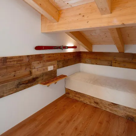 Semesterbostad Thari House Dolomiti *